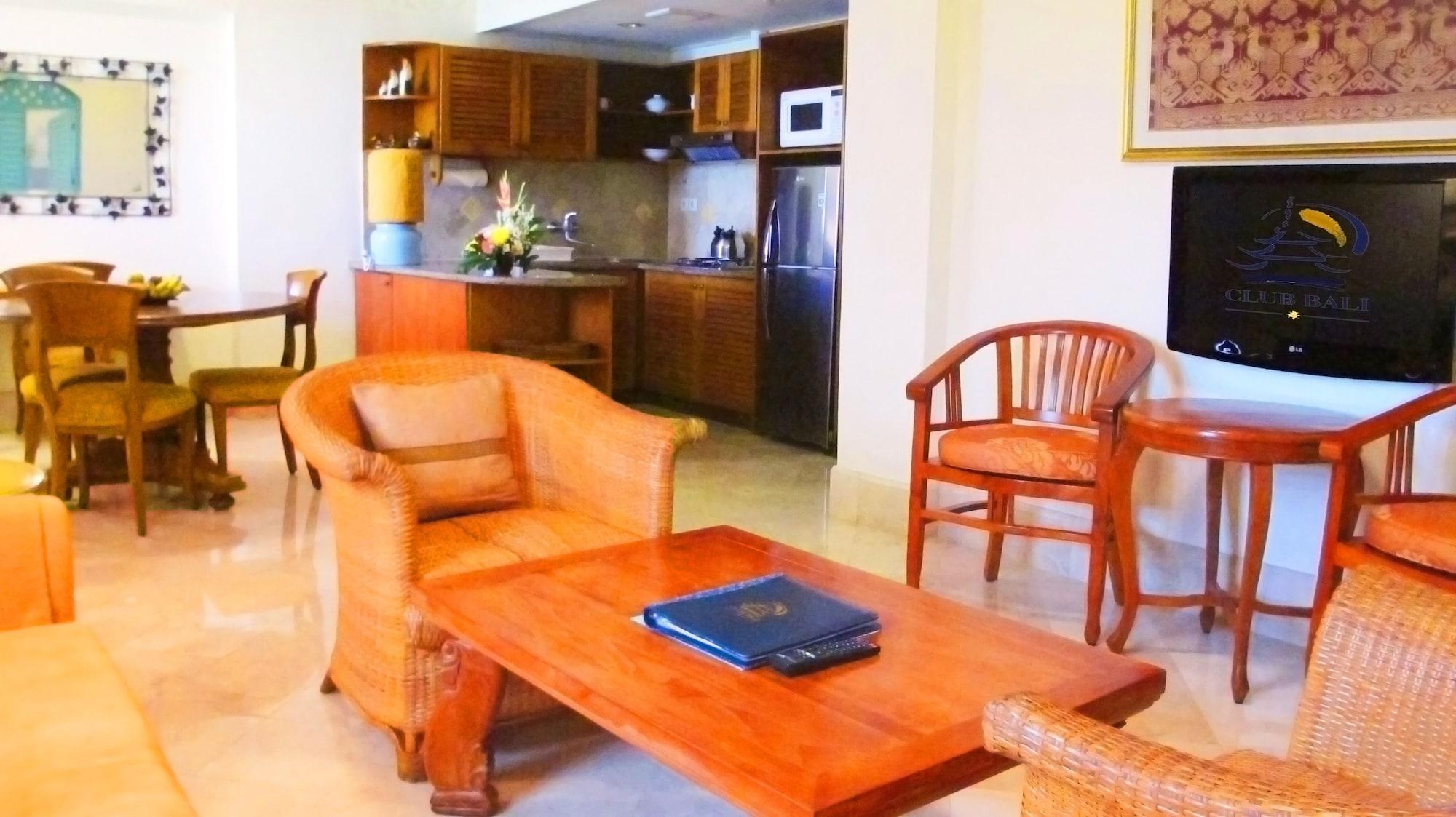 บาหลีคลับสูท&จายาการ์ตาบาหลี Hotel เลอกีอัน ภายนอก รูปภาพ
